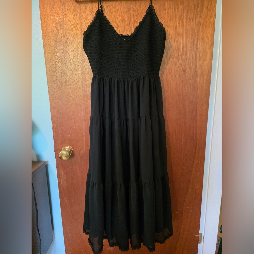 Wilfred Black Pleated Midi Sundress